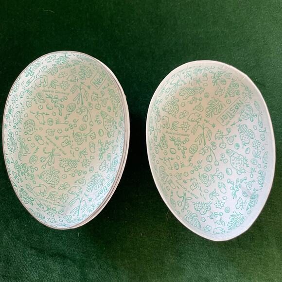 Vintage German Nestler Paper Mache Easter Egg 4.5X3 Candy Holder DANCING BUNNIES - Picture 6 of 10